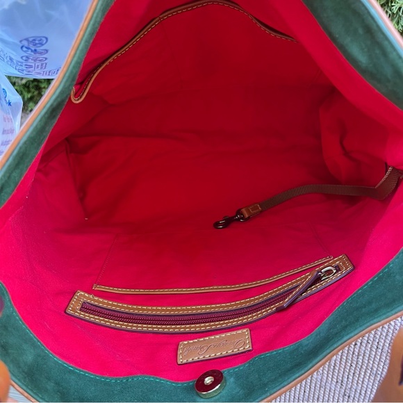 Dooney & Bourke Florentine Medium Leather Twist Sac Shoulder Bag in Natural - Picture 11 of 12